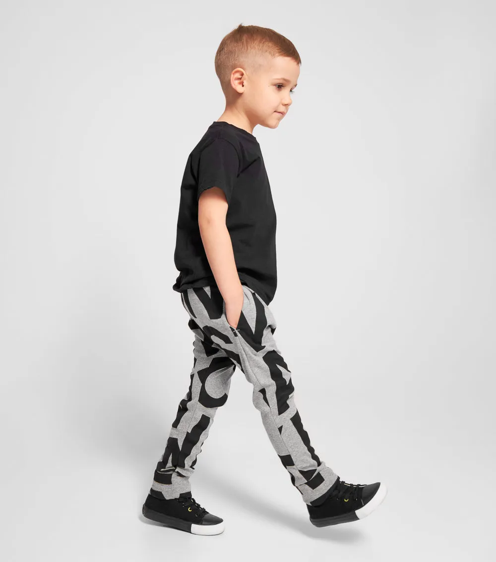 alphabet light baggy pants