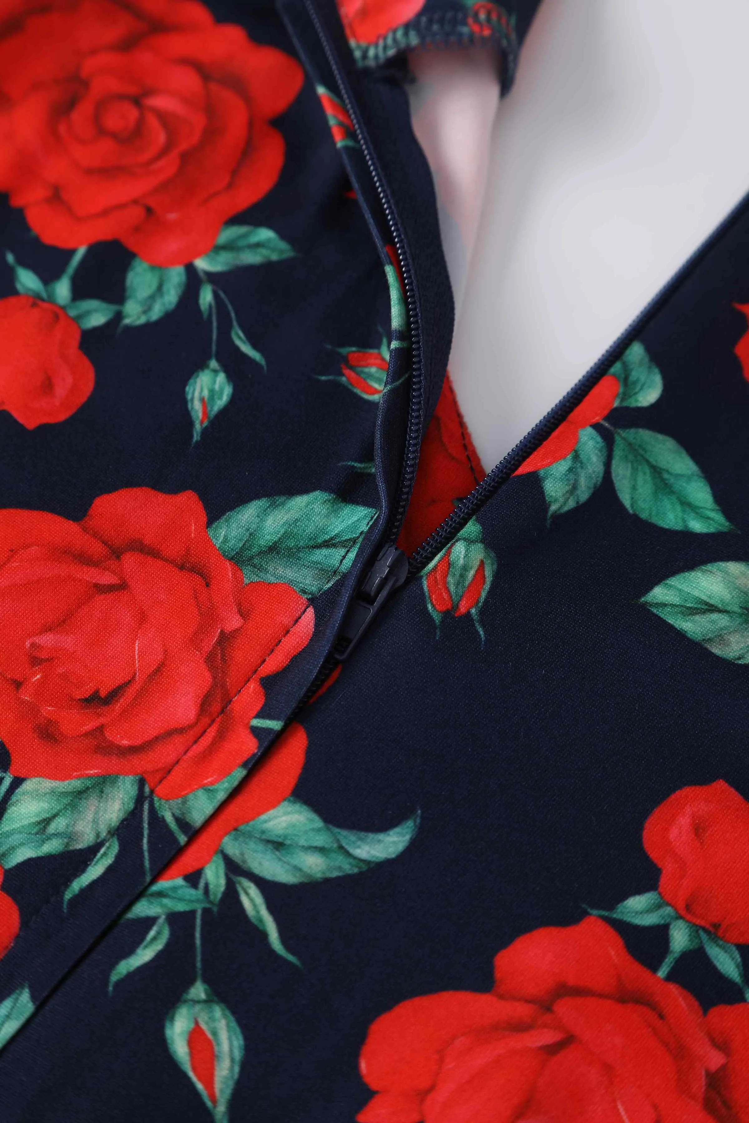 Janice Sleeved Tea Dress in Navy Blue/Red Rose Print