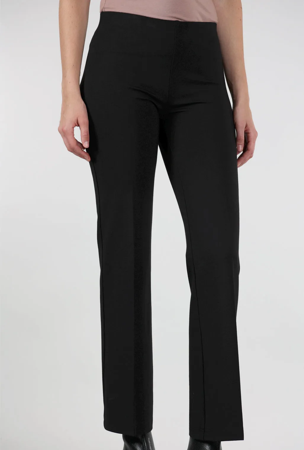 Jules Pant, Black