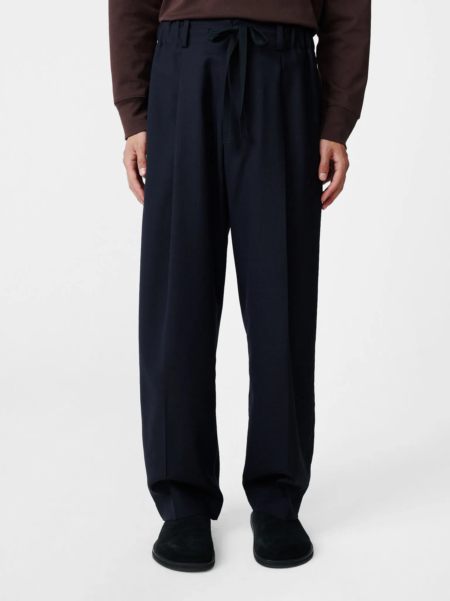 Noam Tropical Wool Pant in Darkest Navy