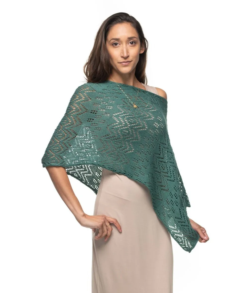 The Knitted Cotton Poncho Motiv